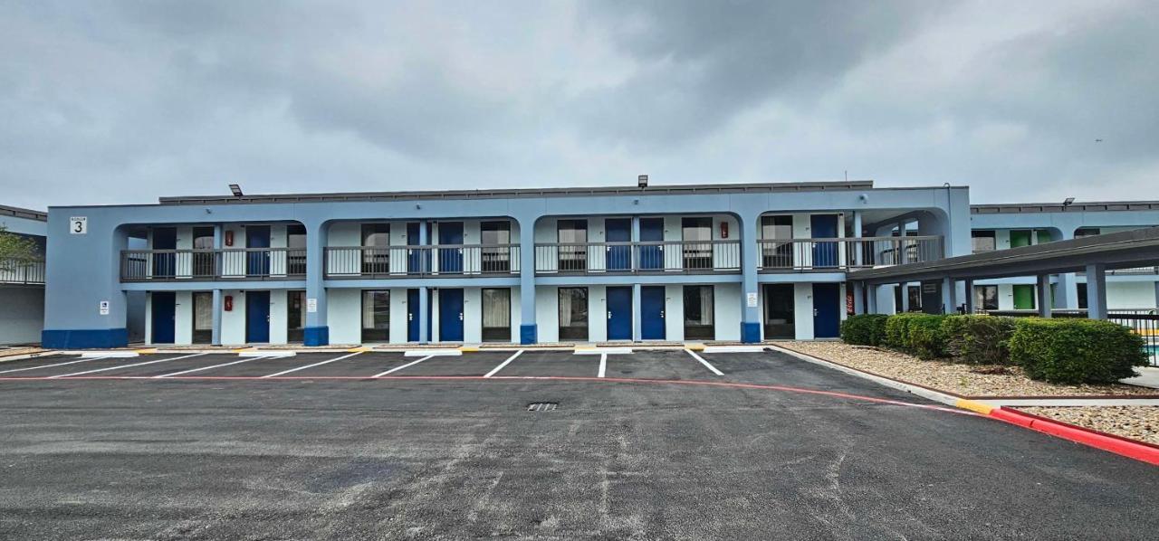 Surestay Studio By Best Western Victoria Exterior foto